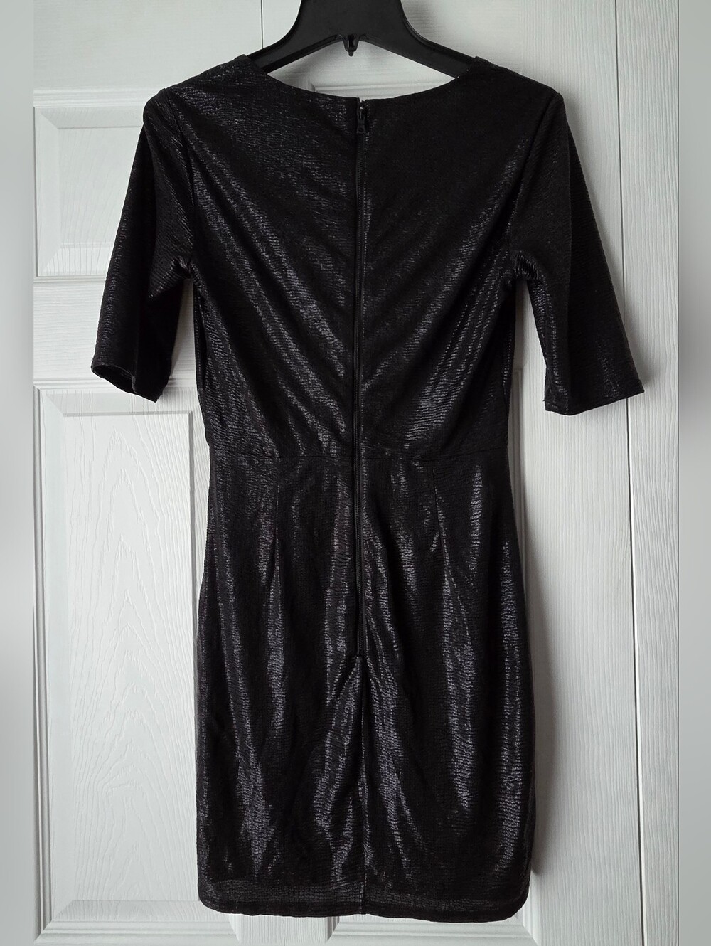 Alice + Olivia Black Textured V-Neck Dress Size 6 - Picture 8 of 13